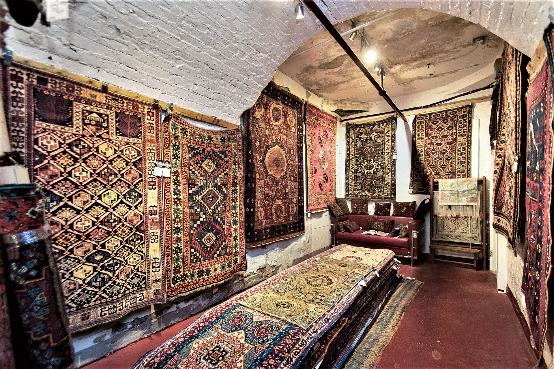 to Ward's Oriental Rug Service & Gallery • Ward's Oriental Rug