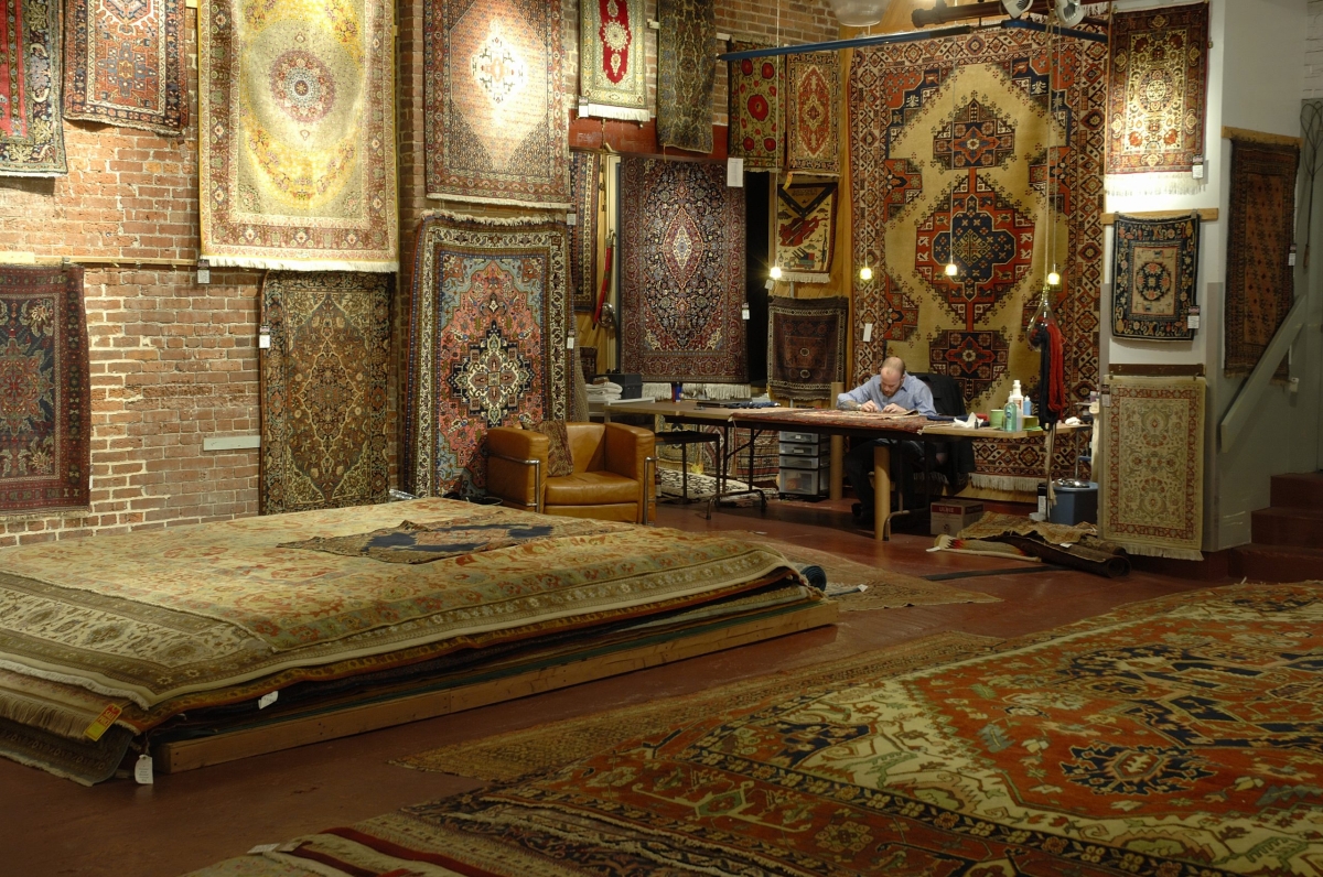 to Ward's Oriental Rug Service & Gallery • Ward's Oriental Rug